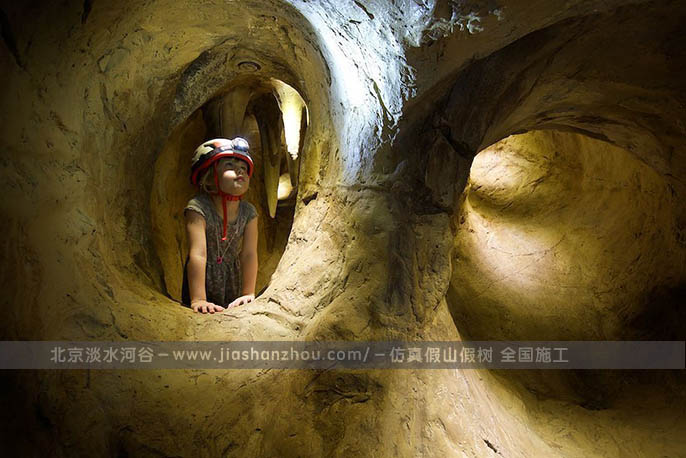 兒童樂園仿真山洞探險是集運動、探險、玩樂一體的項目