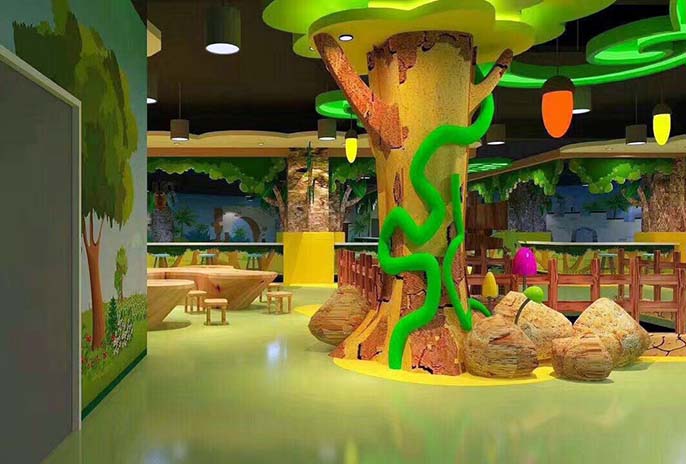 幼兒園大廳的仿真樹有很好的設計制作案例