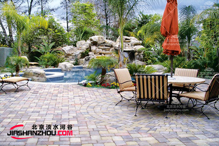 為蘇州金雞湖大酒店設(shè)計(jì)制作塑石假山清新浪漫富有詩(shī)意