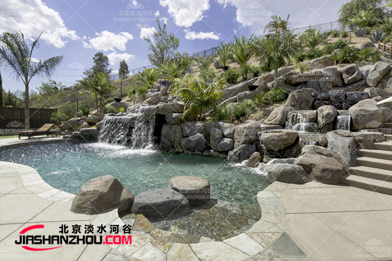 塑石假山化腐朽為神奇幫助重慶皇冠假日酒店重塑人們夢想家園