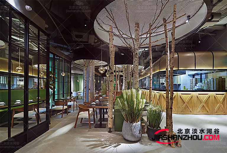 訂做白楊仿真樹比栽種活白楊好為什么因為白楊樹是相對短壽樹