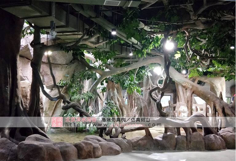 天堂般的拉斯維加斯威尼斯人酒店仿真樹橡樹是中國廠家出的樣板