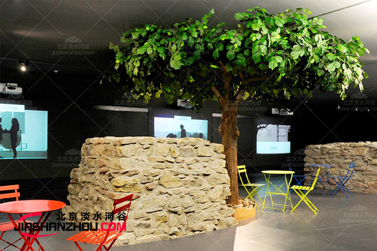 仿真樹增加了組合和搭配的機會讓生活加多姿多彩