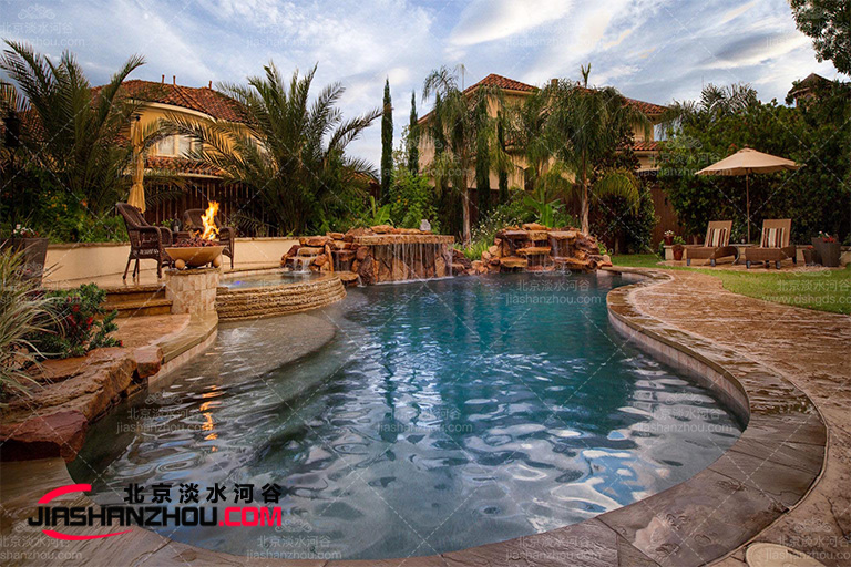 明珠四季酒店選擇塑石假山公司來(lái)管理酒店花園的好處