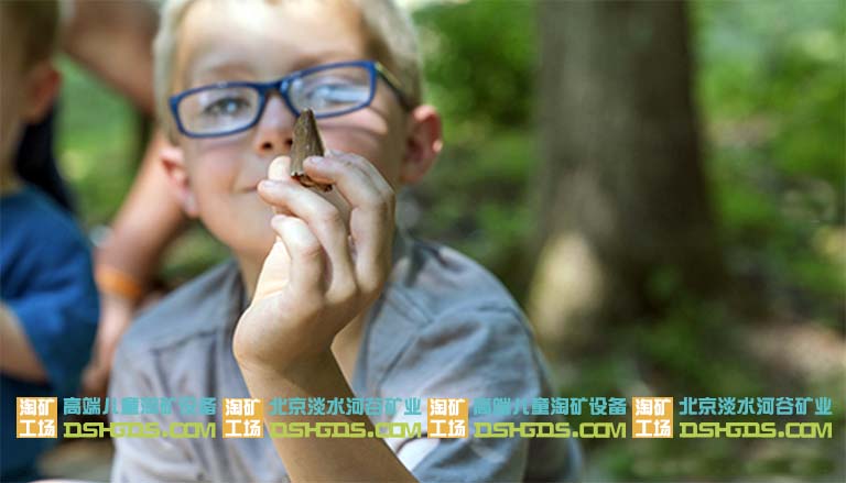 淘礦工場-兒童淘礦告訴您寶石的形成過程