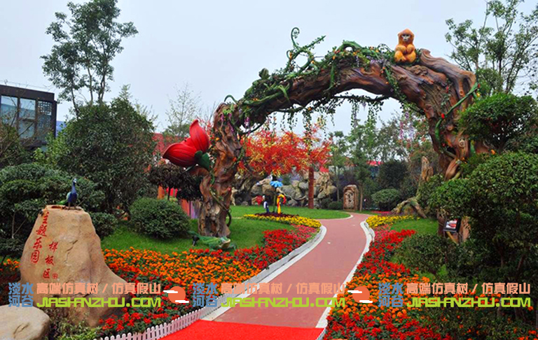 假樹假山大門經(jīng)典作品適用于生態(tài)餐廳旅游景點