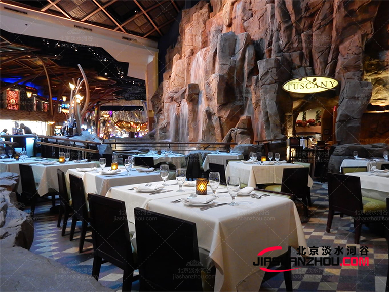 漂亮的洞穴餐廳墻壁是如何擁有眾多漂亮顏色的