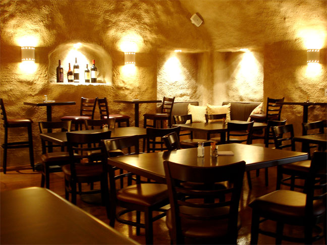 重慶山洞餐廳這么漂亮是北京廠家制作的