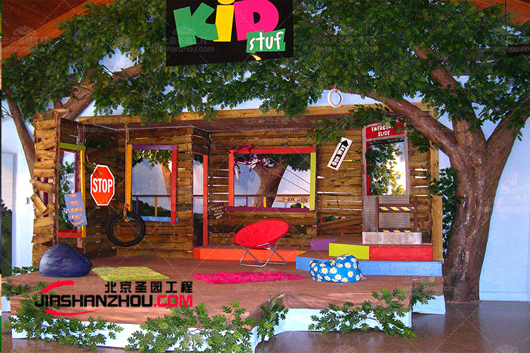 仿真樹為您提供一整天工作后放松所需的一切視覺享受