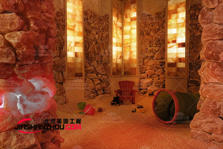 洞穴式鹽療房是現代時髦的養生空間
