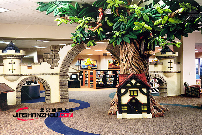 具有現代時尚綠色神的花園和仿真樹家居裝飾