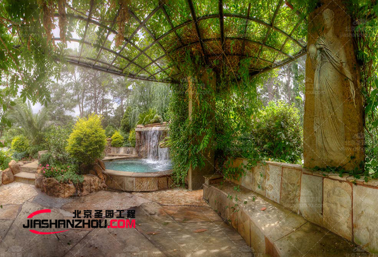 2021 年夏季的一些有影響力的仿真樹裝飾趨勢設計