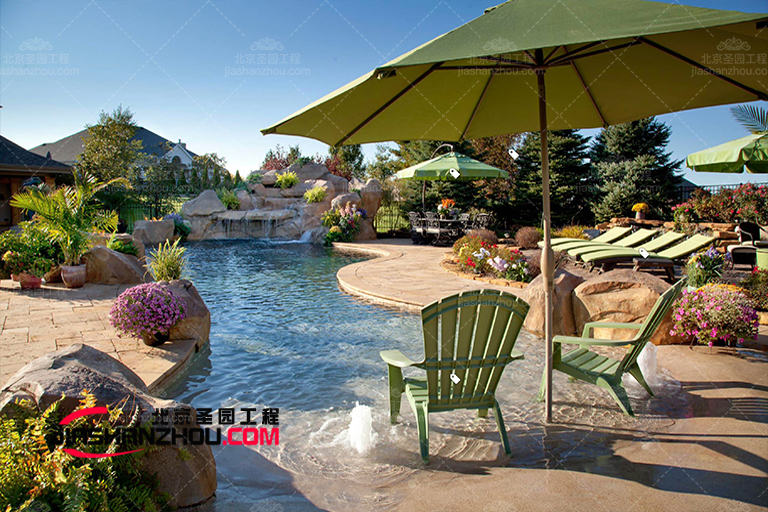 塑石假山水池的尺寸和設計也會影響整體價格