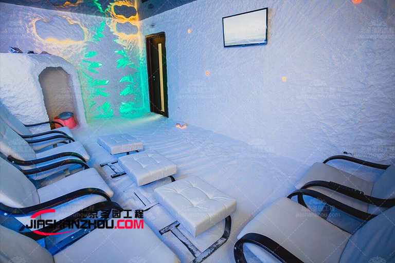 仿真鹽洞酒店將現(xiàn)代元素與傳統(tǒng)f 格的細節(jié)相結(jié)合