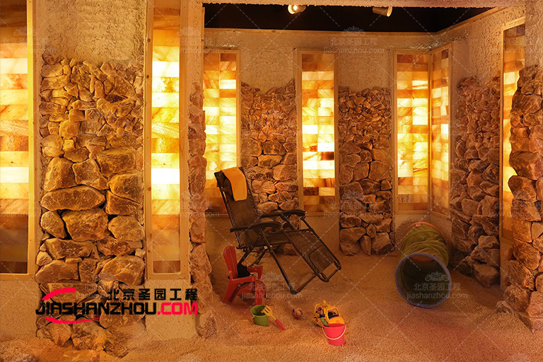 仿真鹽洞酒店創(chuàng)造了特的外觀和飾面之間的大膽對比