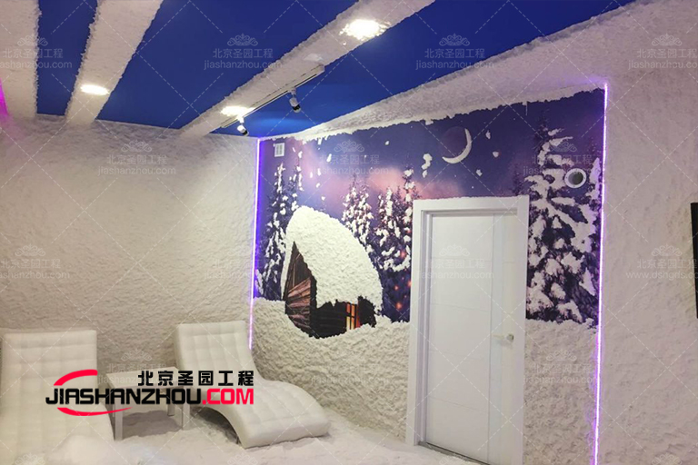 鹽洞鹽療汗蒸房米色與強(qiáng)烈的粉／紫色色調(diào)相得益彰