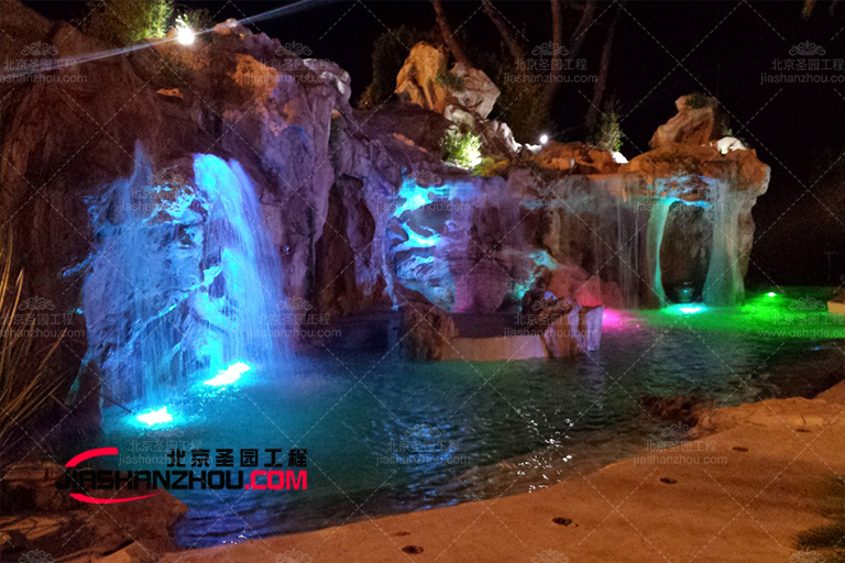 杭州建德秀麗山山莊塑石假山水池景觀制作中