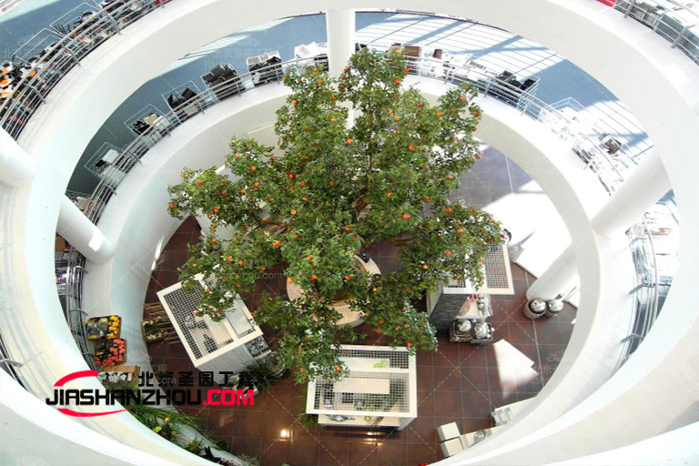 人造仿真樹植物勾起人們對傳統(tǒng)鄉(xiāng)村植物景色的回憶