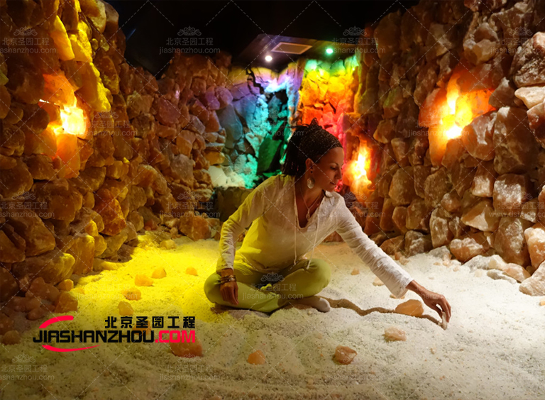 喜馬拉雅山鹽療房夢幻鹽洞提供加涼爽和舒緩的氛圍